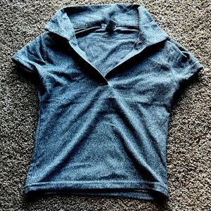 grey t-shirt, crop top, size small, Rue21